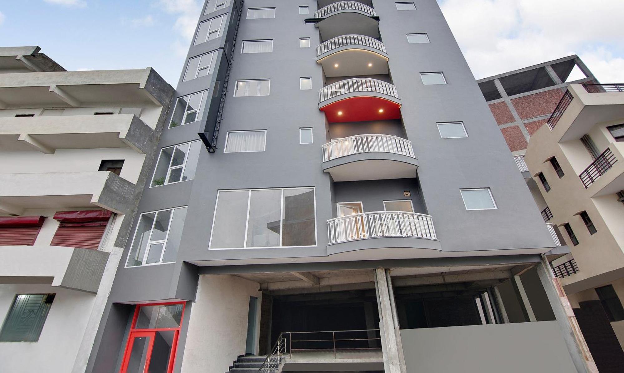 Townhouse Sector 49 Near Logix City Centre Нойда Екстер'єр фото