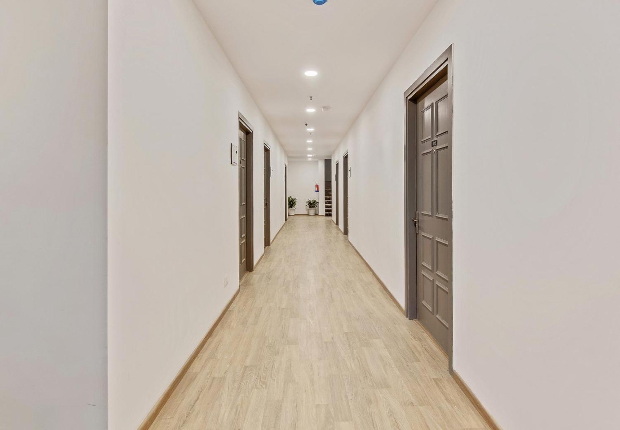 Townhouse Sector 49 Near Logix City Centre Нойда Екстер'єр фото